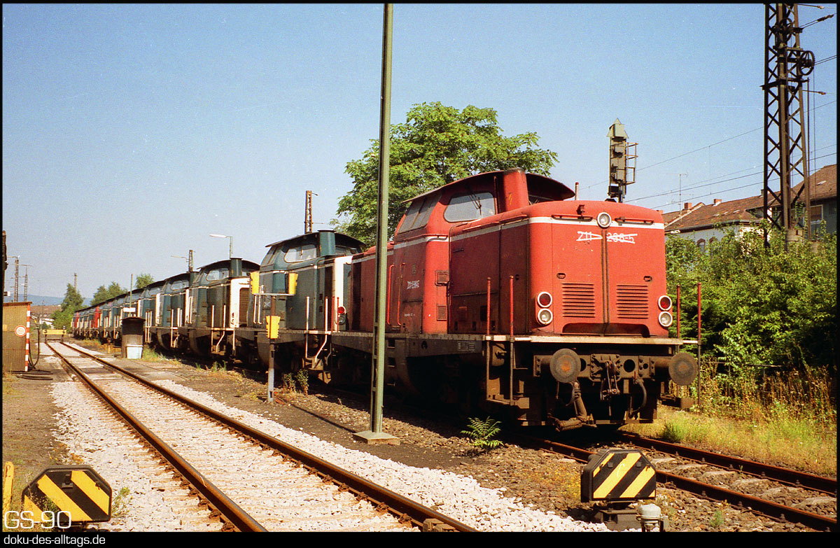Strecken und Bahnhöfe